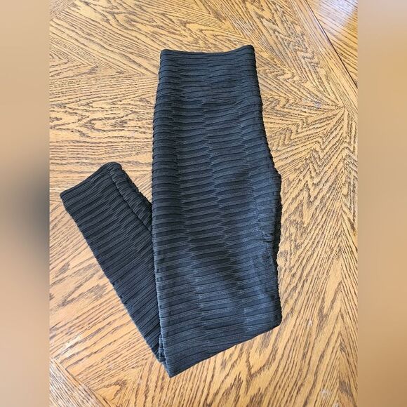 Brazilian Leggings - Picture 2 of 4